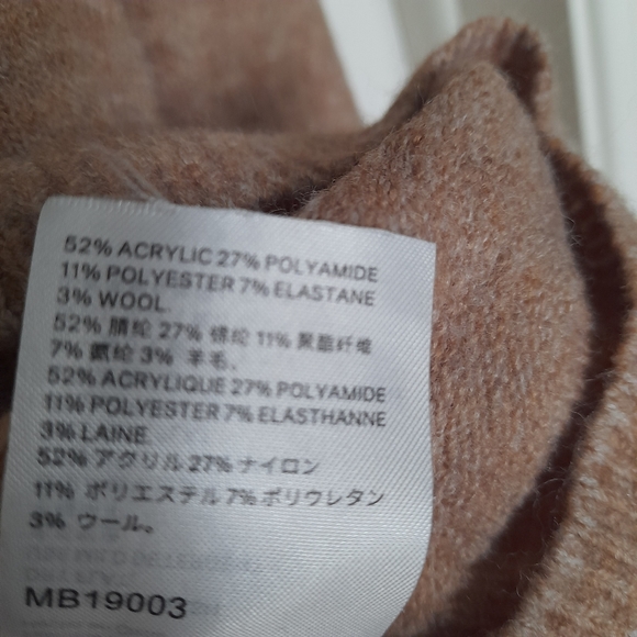 Woolen Bloom Sweater - Picture 3 of 5